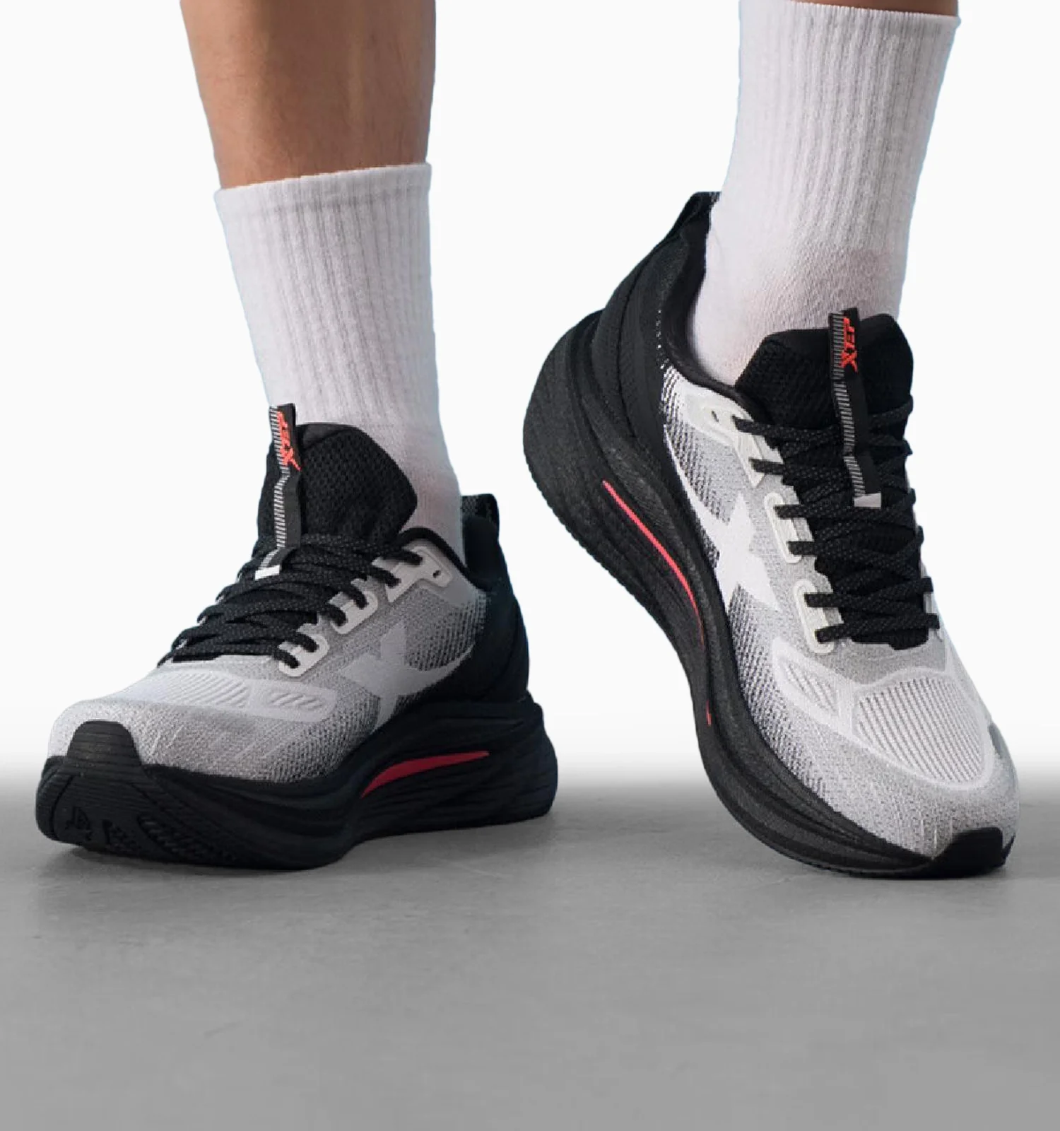 Shadow 3.0 Performance Shoe - Classic white & Black - Image 6