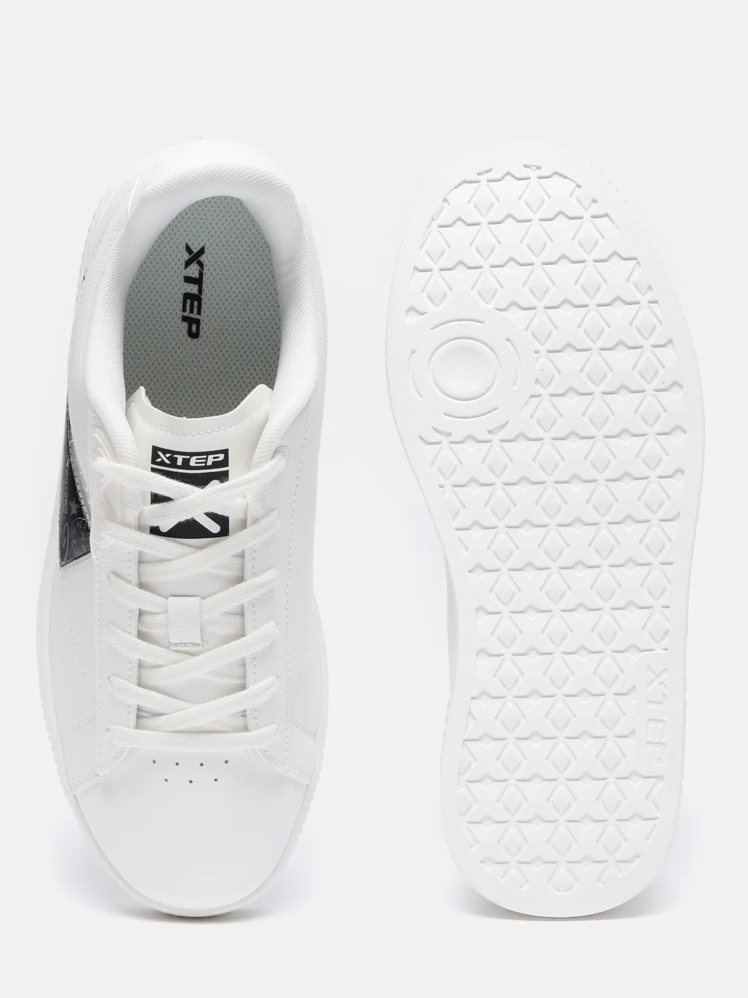 Classic Skateboarding Sneakers - Black White - Image 13