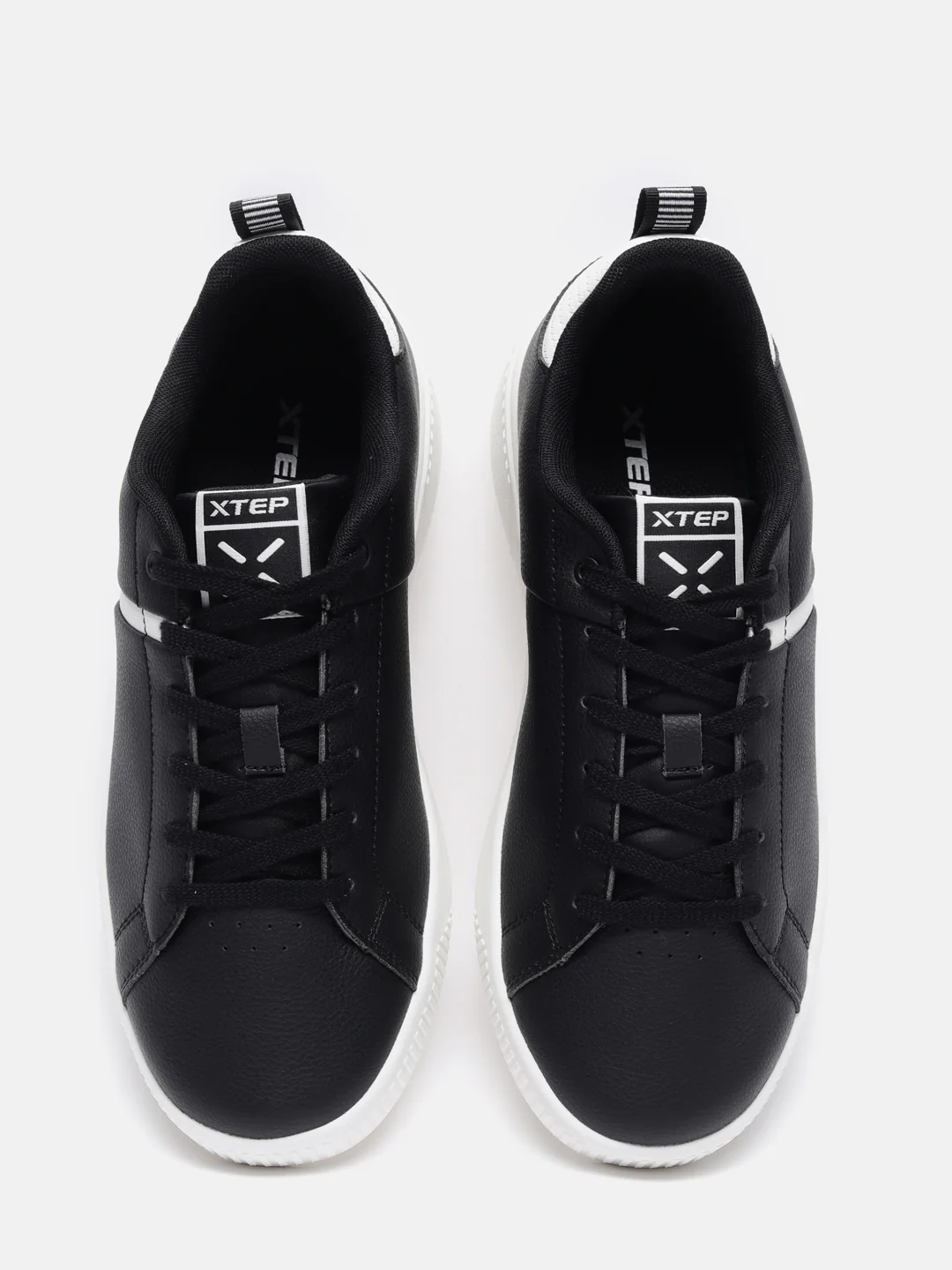 Classic Skateboarding Sneakers - Black White - Image 19