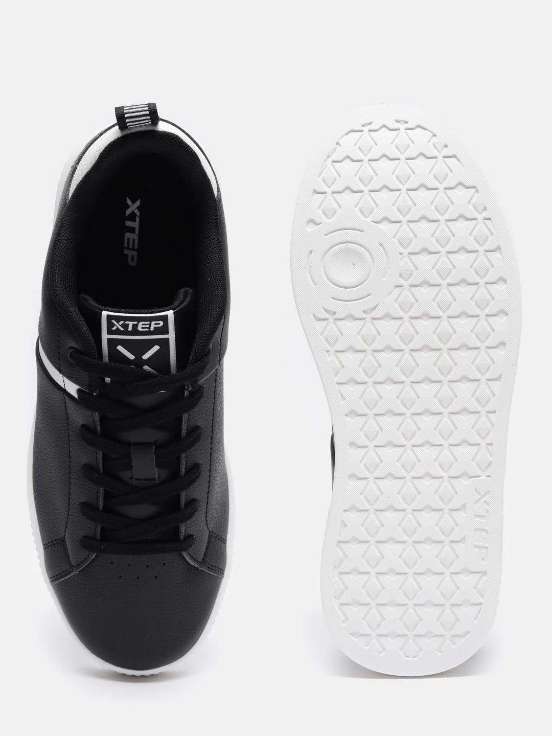 Classic Skateboarding Sneakers - Black White - Image 21