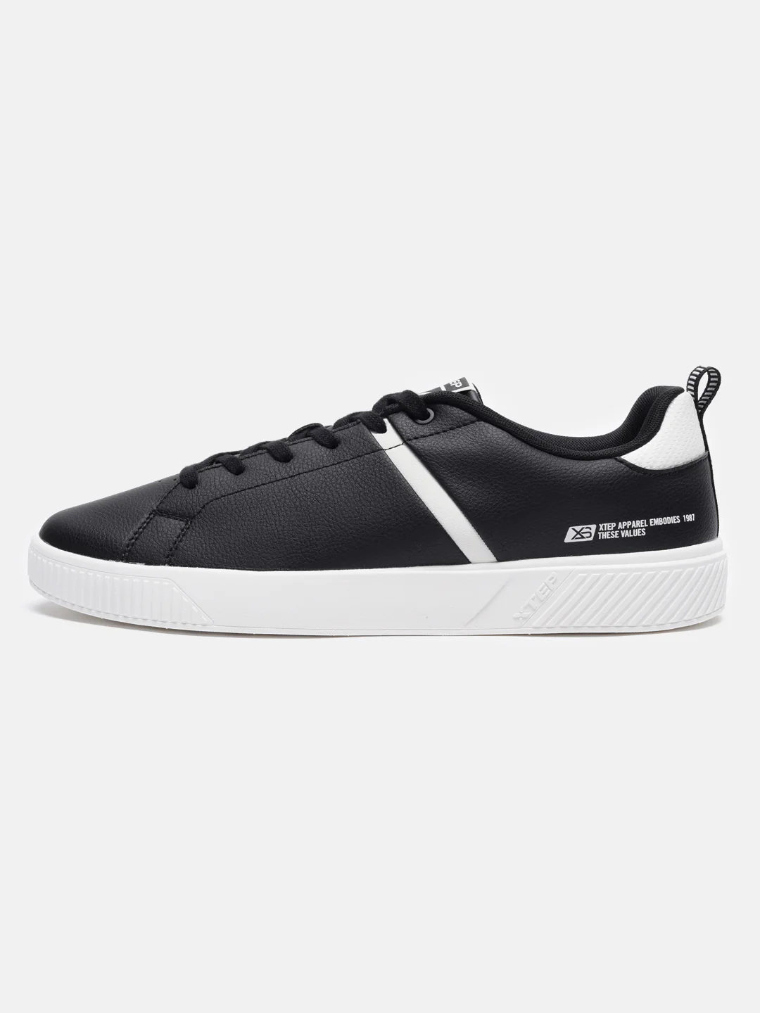 Classic Skateboarding Sneakers - Black White - Image 22