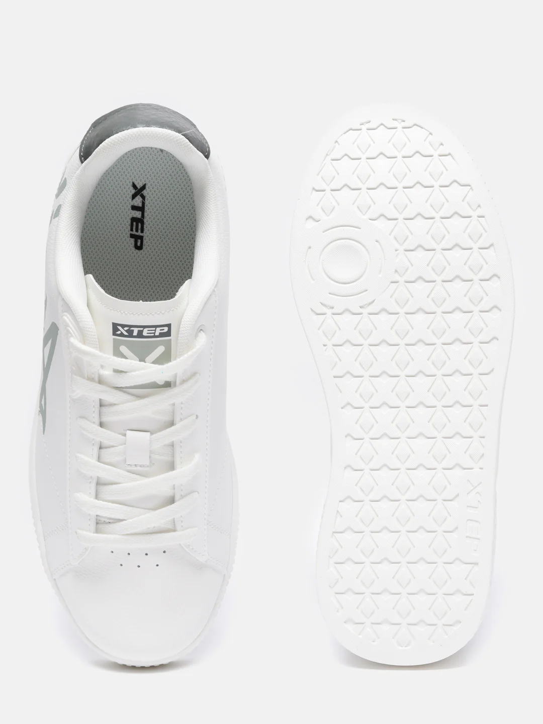 Classic Skateboarding Sneakers - Black White - Image 5