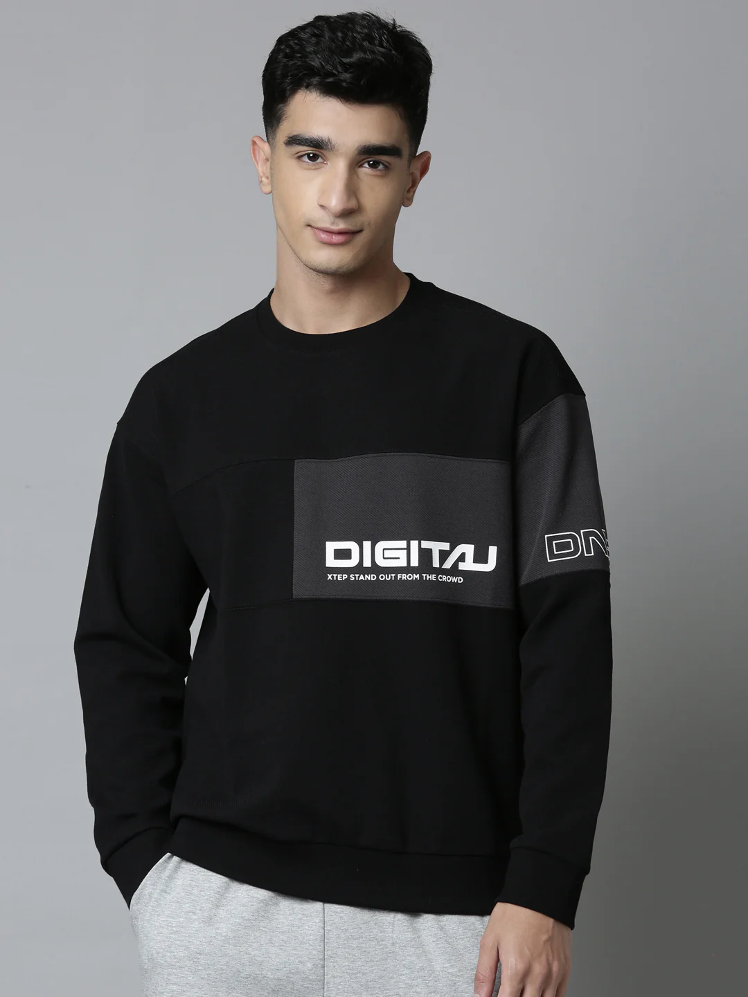 Seamless Dry-Fit Training Sweatshirt - White/Black