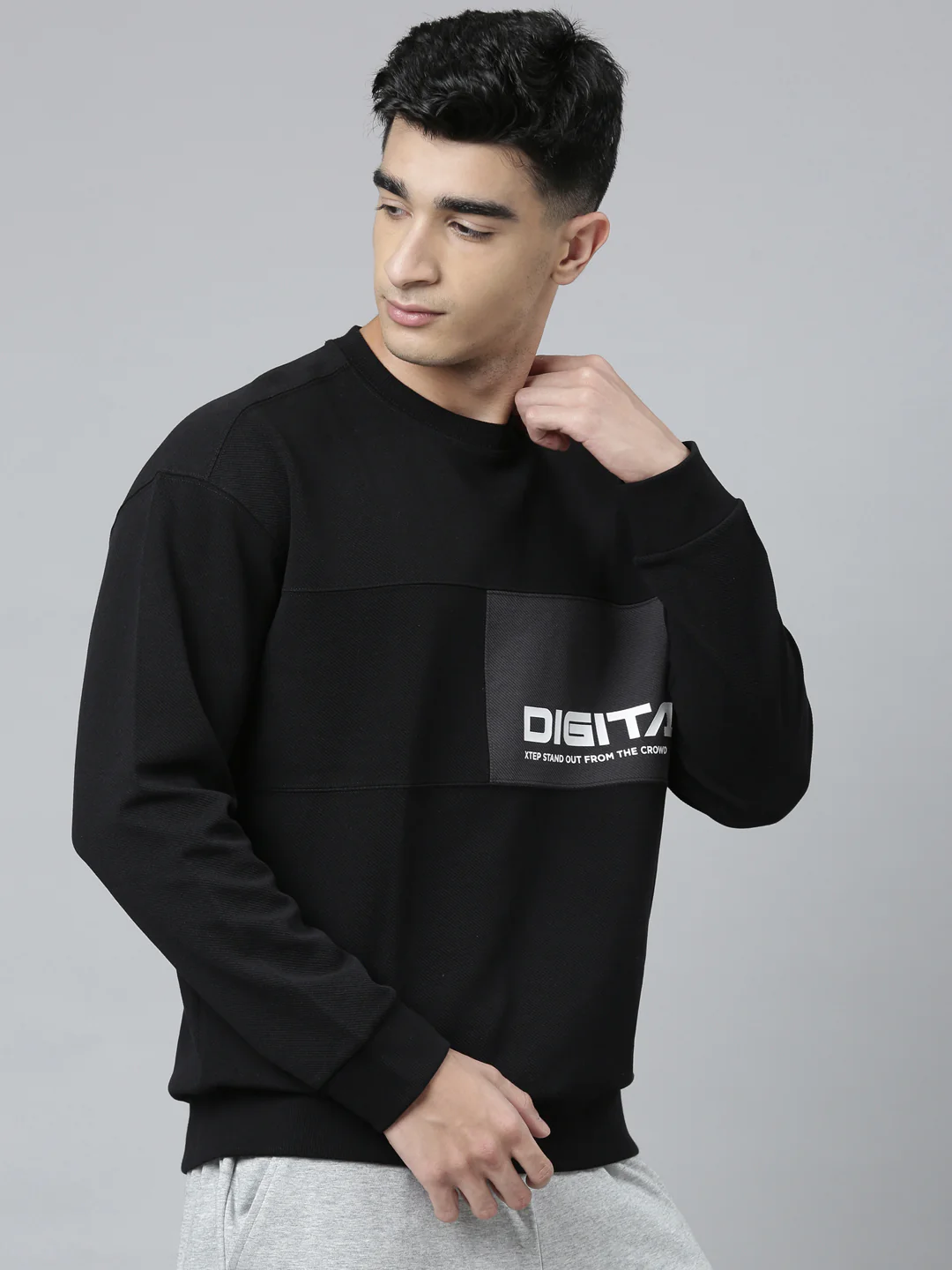 Seamless Dry-Fit Training Sweatshirt - White/Black - Image 2