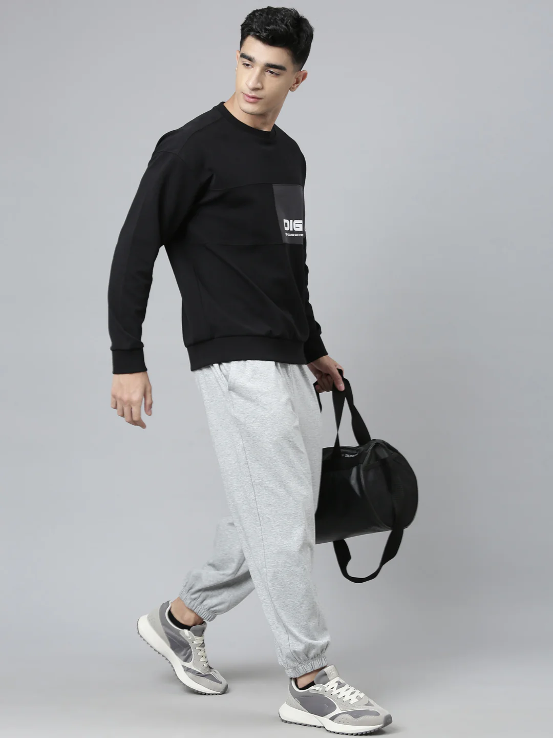 Seamless Dry-Fit Training Sweatshirt - White/Black - Image 7