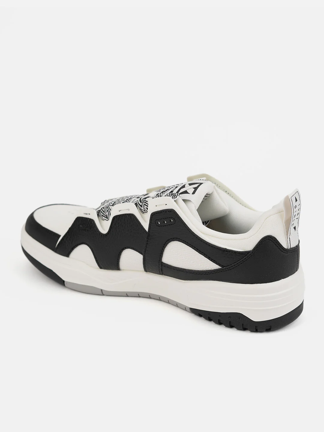 Colorblock Skateboarding - Black/White - Image 5