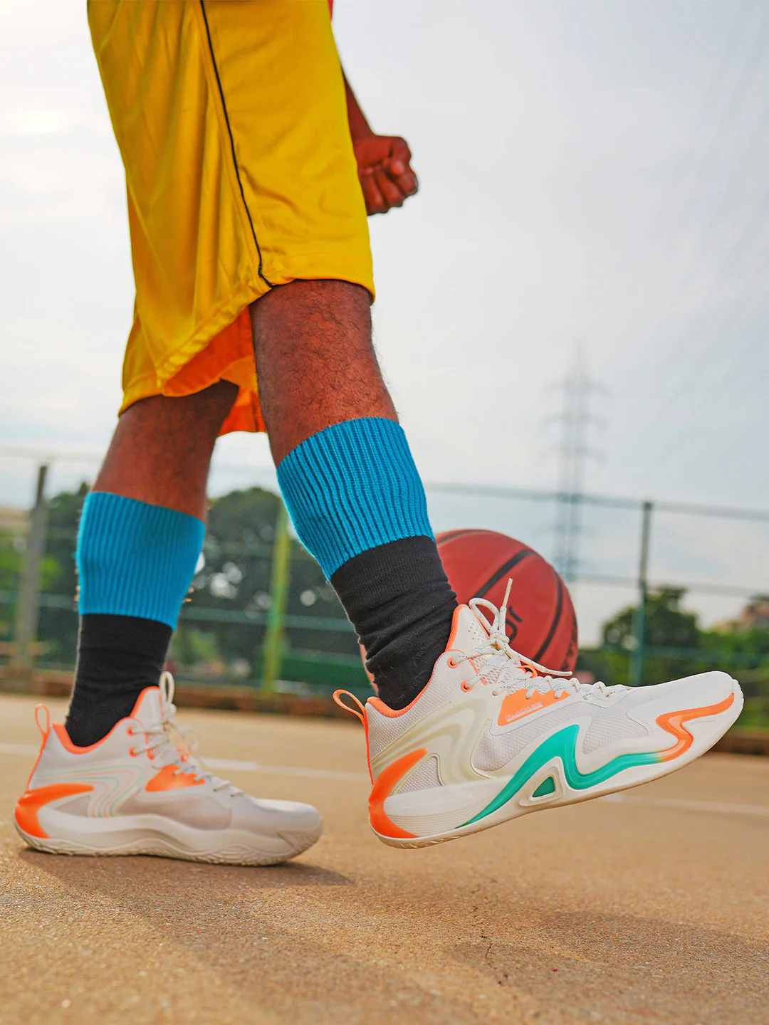 Xtep Men Dynamic Foam Basketball Shoes - Image 5