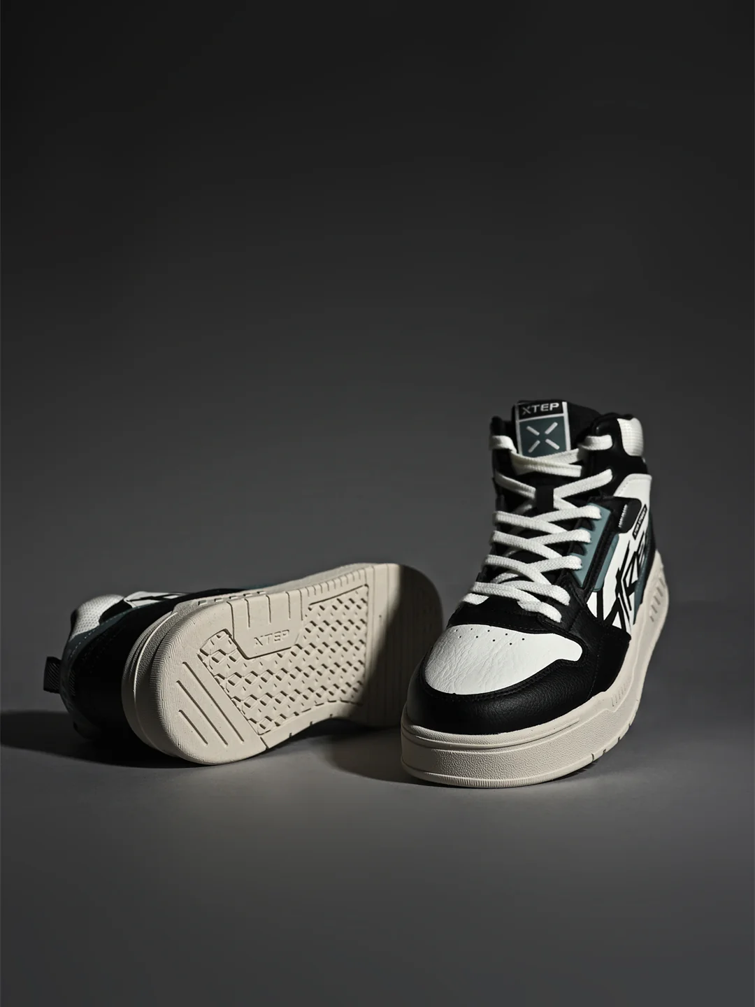 Colourblock Skateboarding Sneaker - Image 5