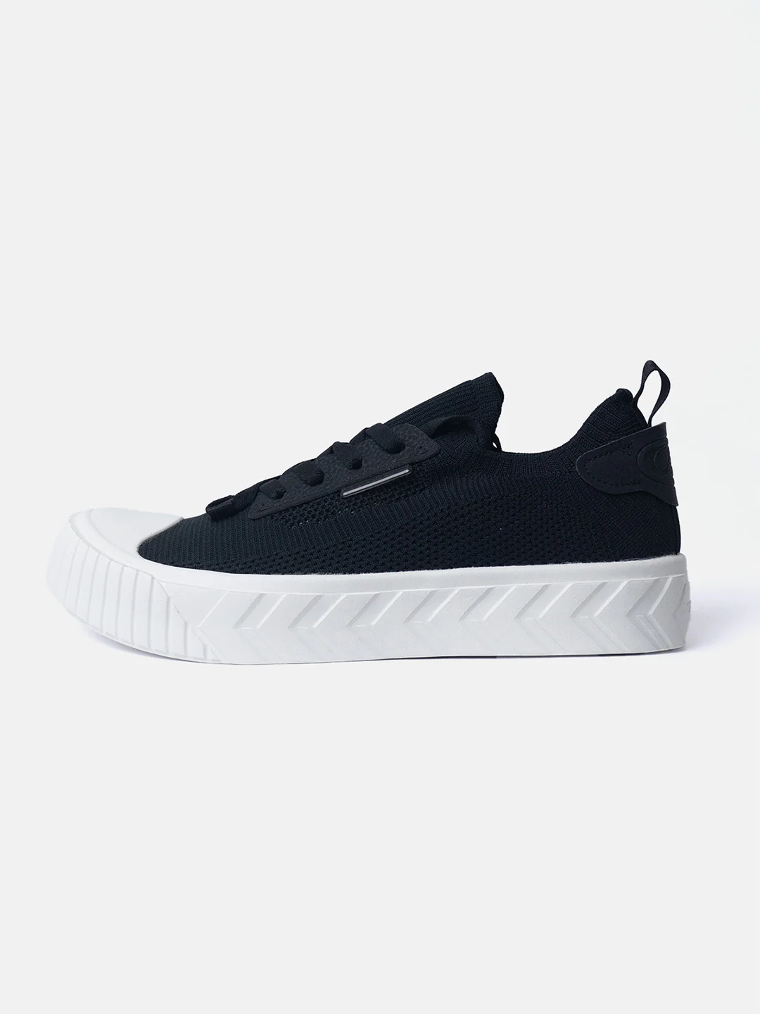 Xtep Men Skateboarding Stylish Sneaker - Image 9