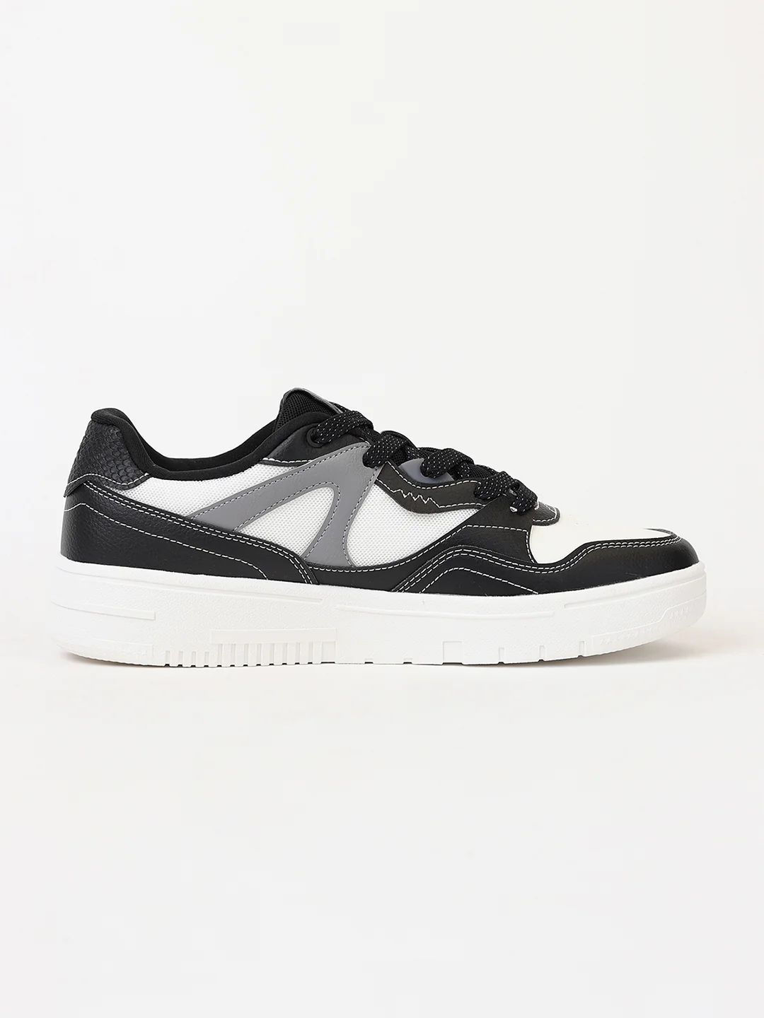 Classic Skateboarding Sneakers - White/Grey - Image 13